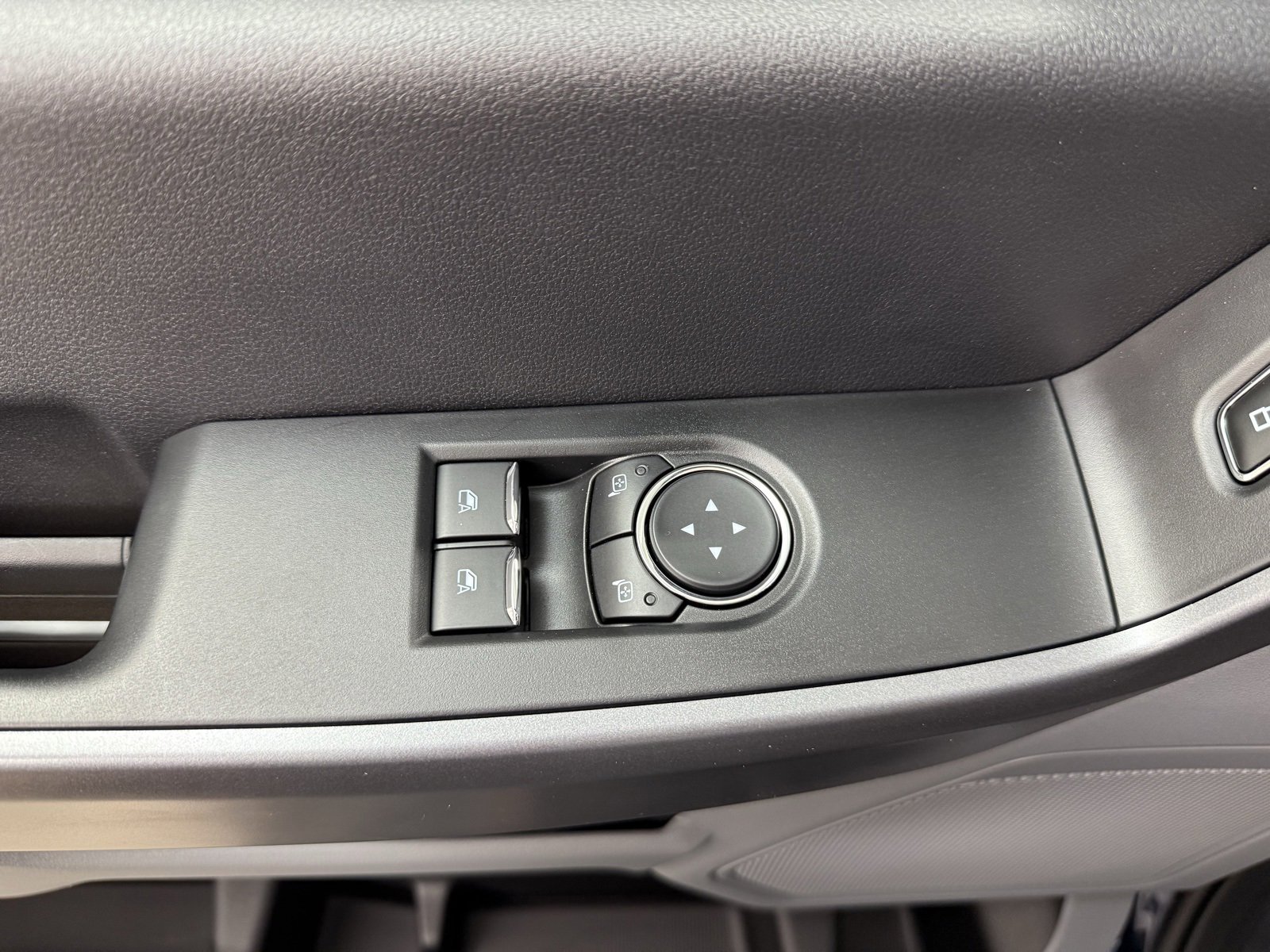 New 2025 Ford F350 XLT w/ XLT Value Package image 10