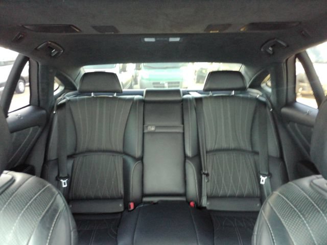 Used 2018 Lexus LS 500 w/ Interior Upgrade Package RWD image 32