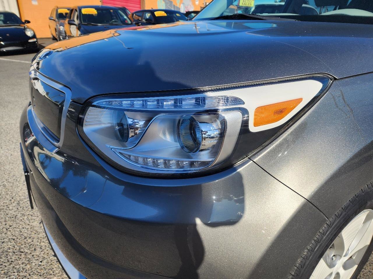 Used 2016 Kia Soul EV FWD image 32