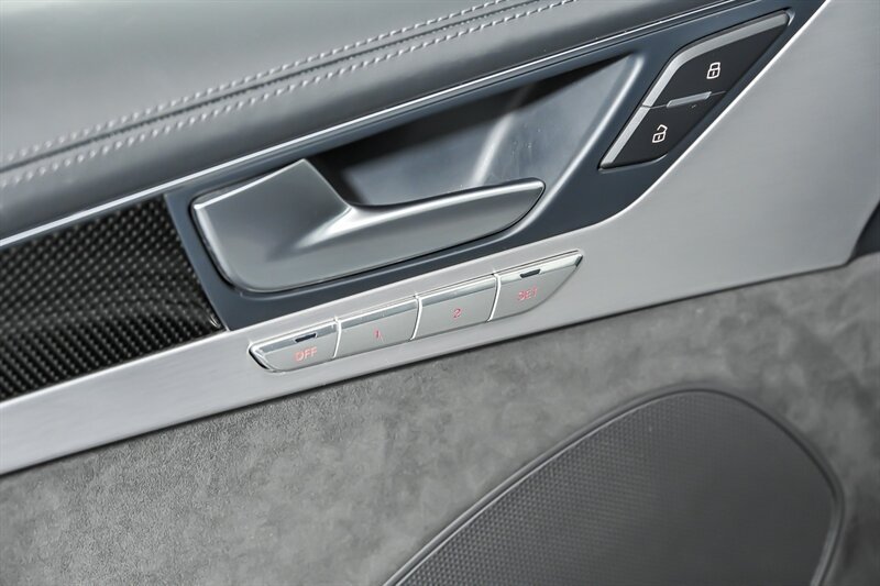 Used 2016 Audi S8 AWD/4WD image 14