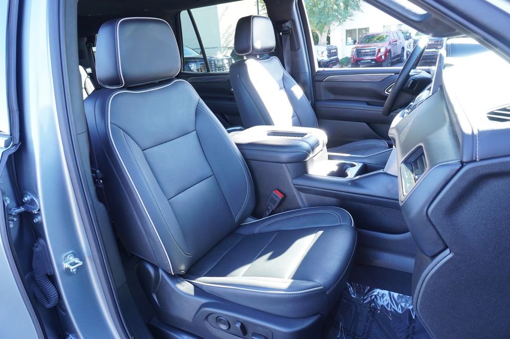 Certified 2023 GMC Yukon SLT w/ SLT Luxury Package image 13