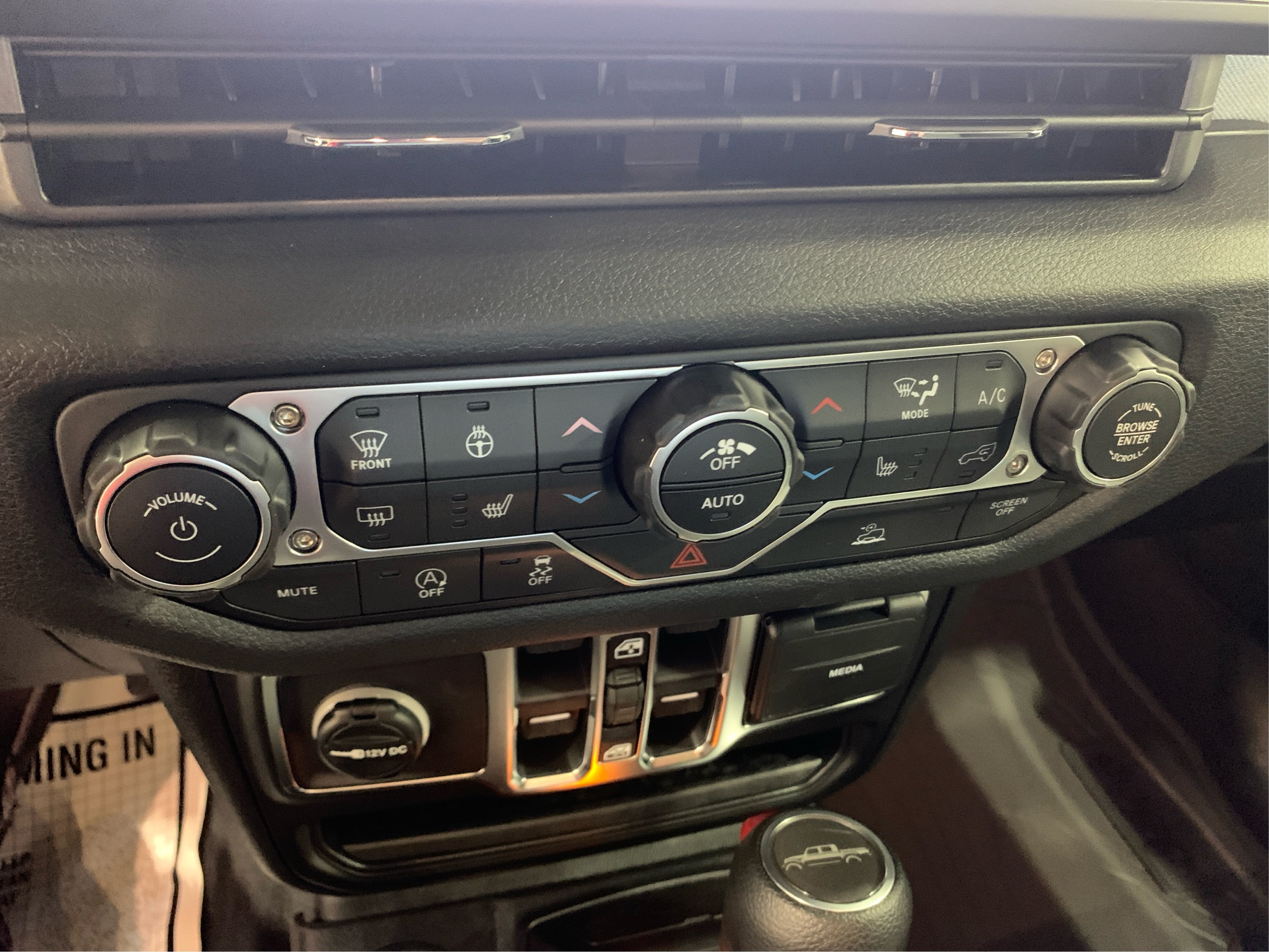 New 2026 Jeep Gladiator Sport AWD/4WD image 26