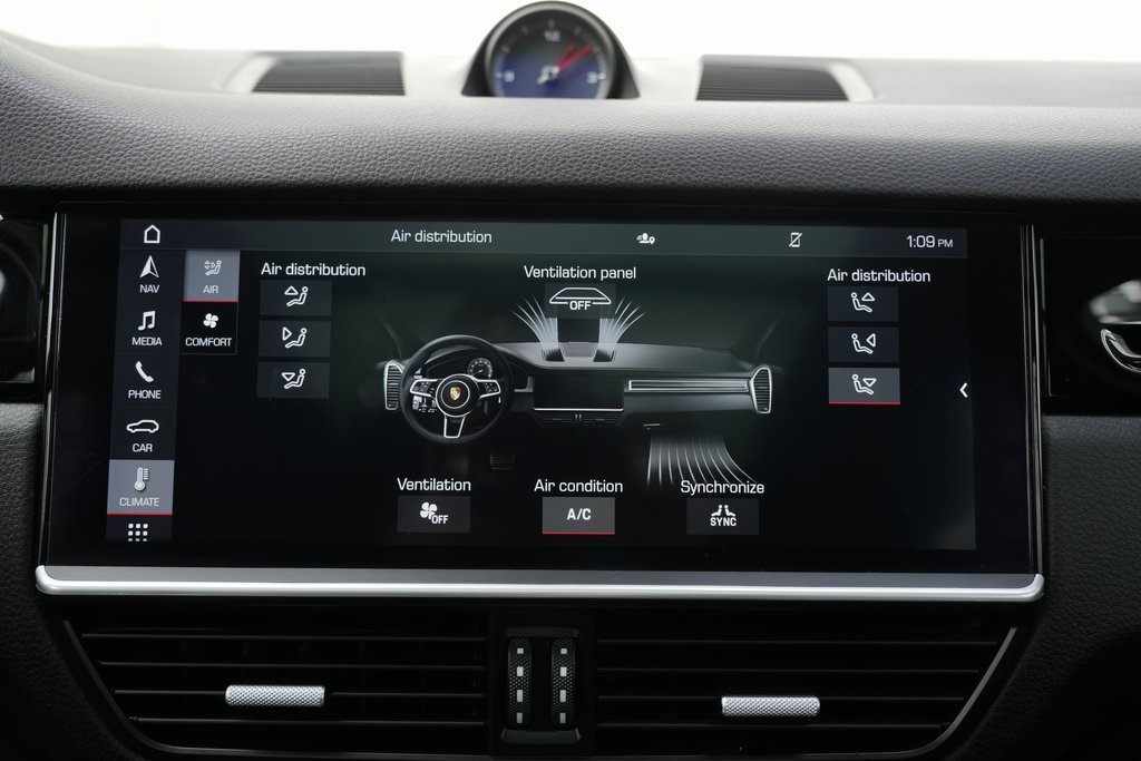 Used 2020 Porsche Cayenne image 61