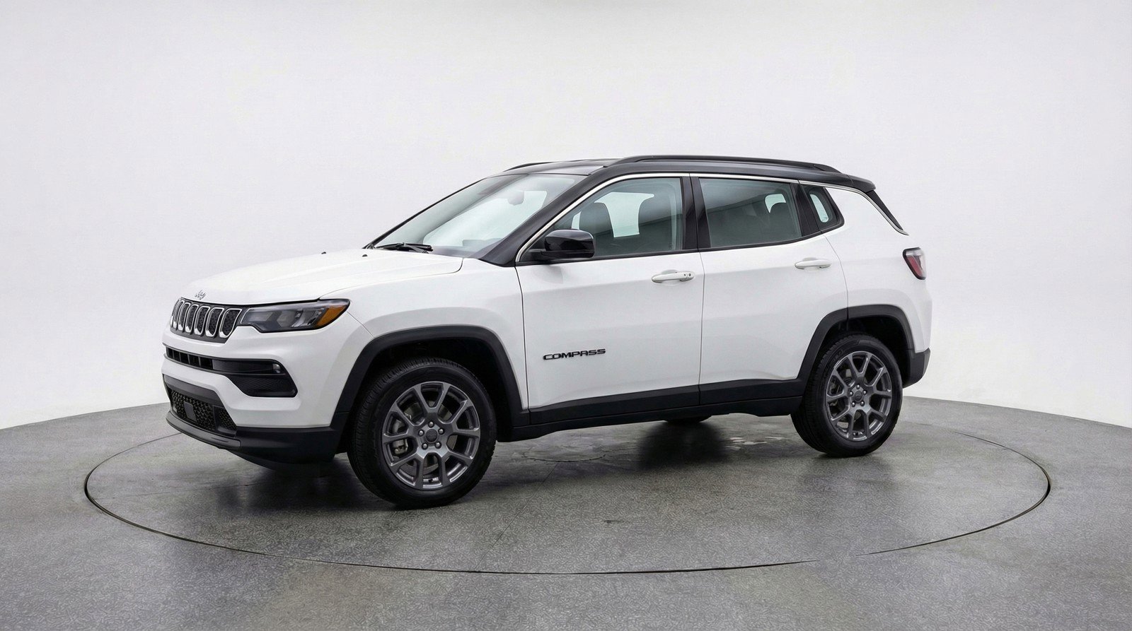 Used 2025 Jeep Compass Limited image 3