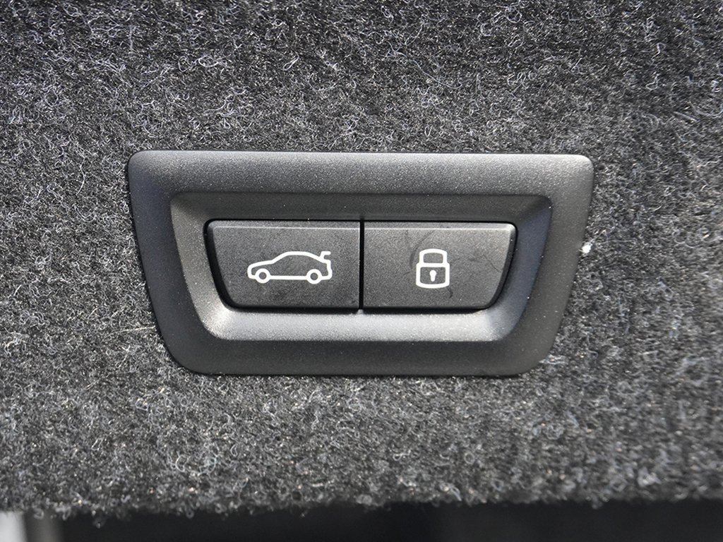 Used 2024 BMW M4 xDrive Competition w/ M Carbon Exterior Package image 77