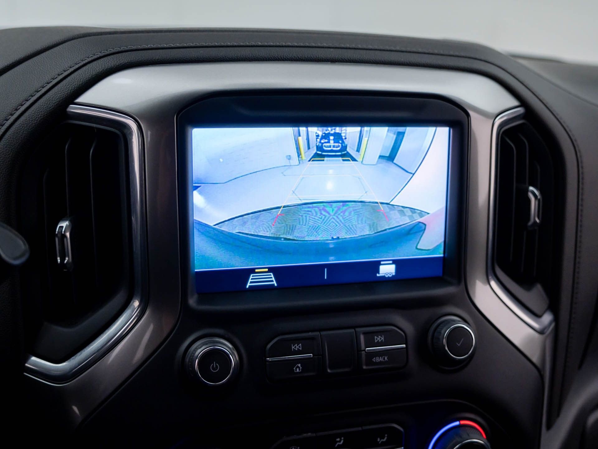 Used 2022 Chevrolet Silverado 1500 LT Trail Boss w/ Safety Package AWD/4WD image 25