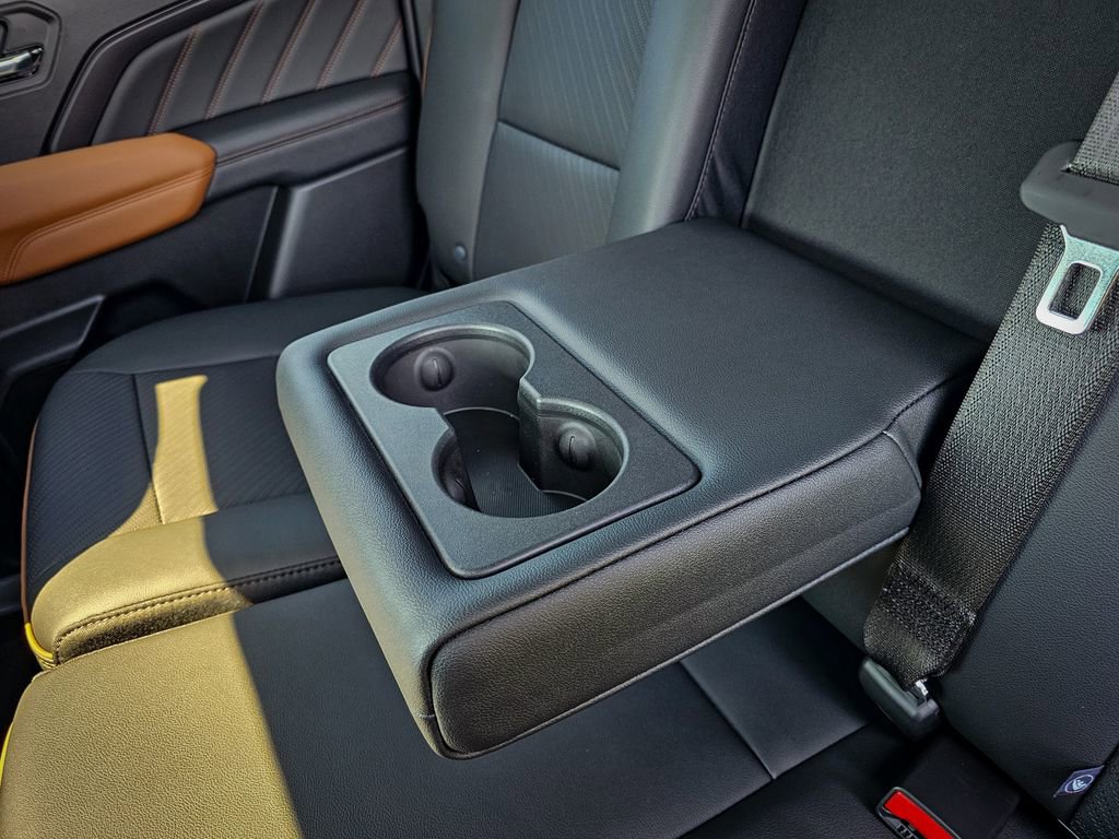 New 2026 GMC Canyon AT4 w/ Technology Plus Package AWD/4WD image 31