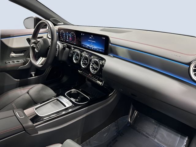 Used 2025 Mercedes-Benz CLA 250 4MATIC image 12