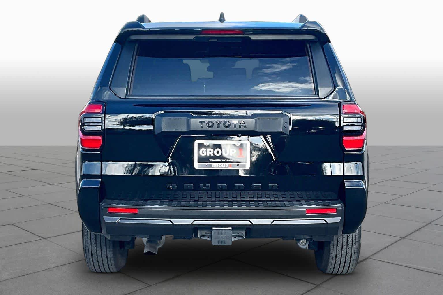 Certified 2025 Toyota 4Runner SR5 AWD/4WD image 4
