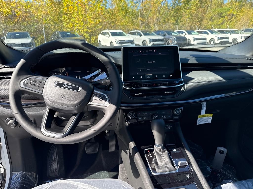 New 2026 Jeep Compass Limited image 12