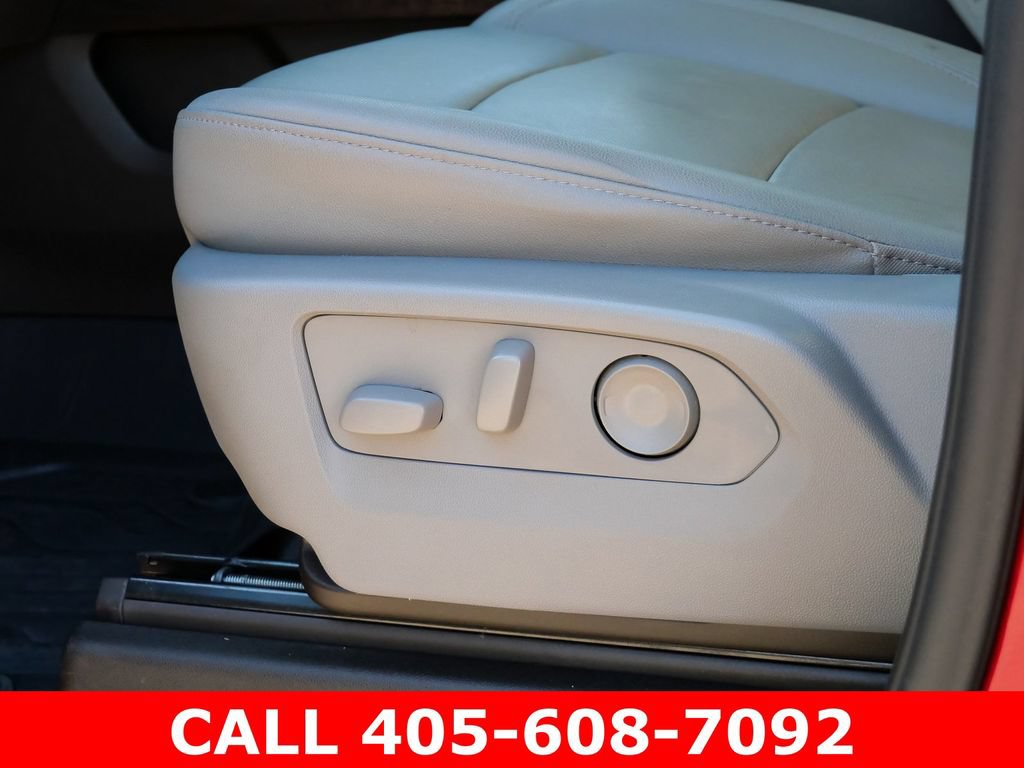 Used 2024 GMC Sierra 1500 SLT AWD/4WD image 32