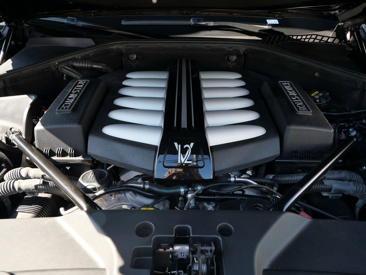 Used 2019 Rolls-Royce Wraith image 32