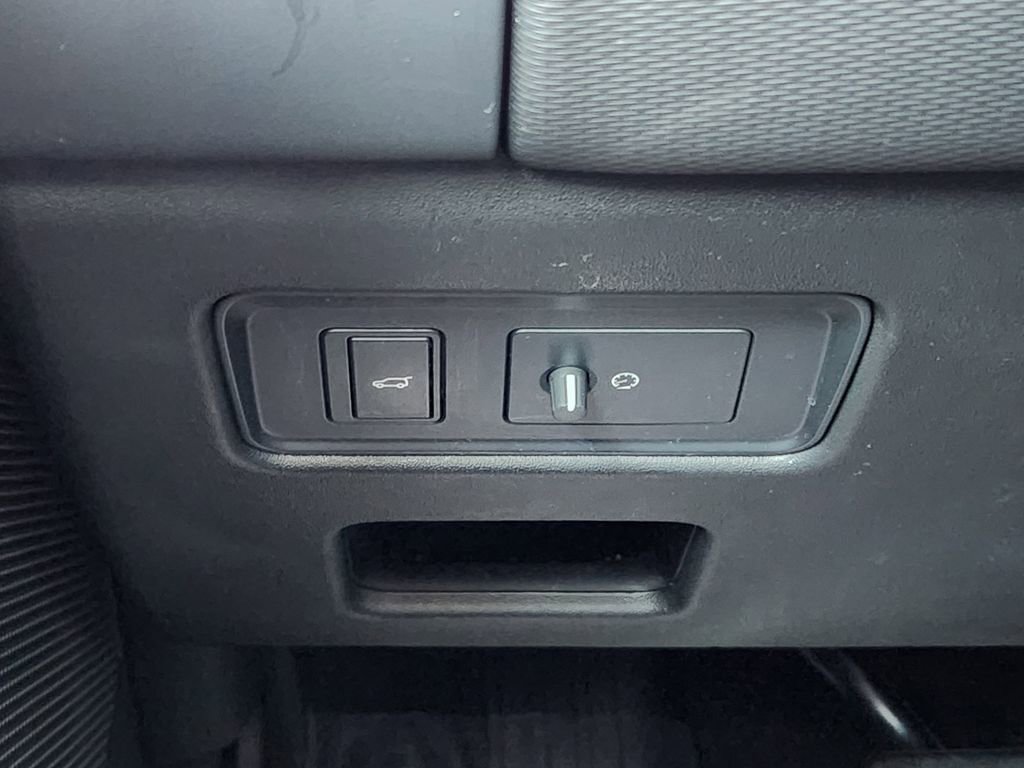 Used 2022 Land Rover Discovery S R-Dynamic image 22