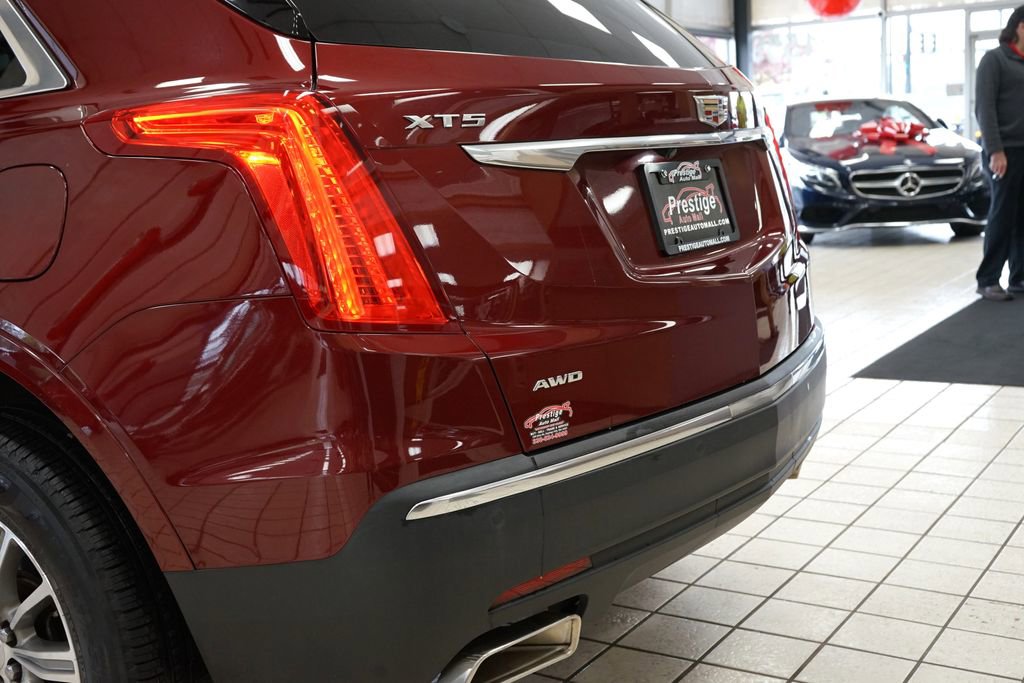 Used 2017 Cadillac XT5 Luxury w/ Driver Awareness Package AWD/4WD image 15
