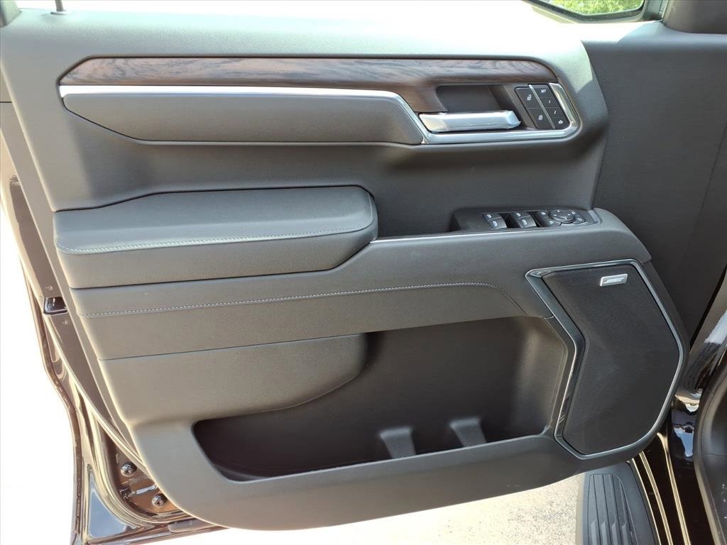 New 2026 GMC Sierra 1500 SLT image 15