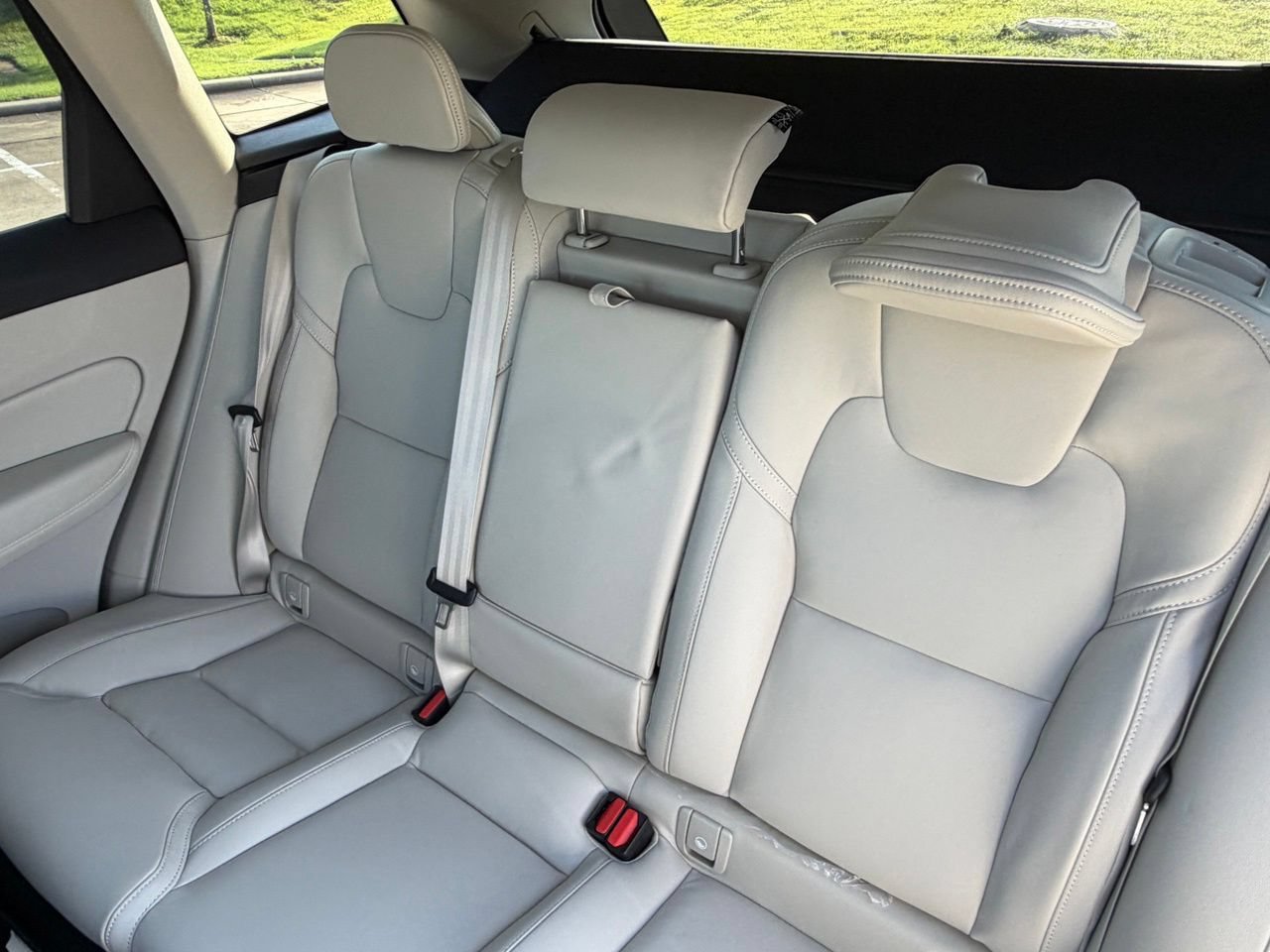 New 2026 Volvo XC60 T8 Ultra w/ Protection Package Premier AWD/4WD image 24