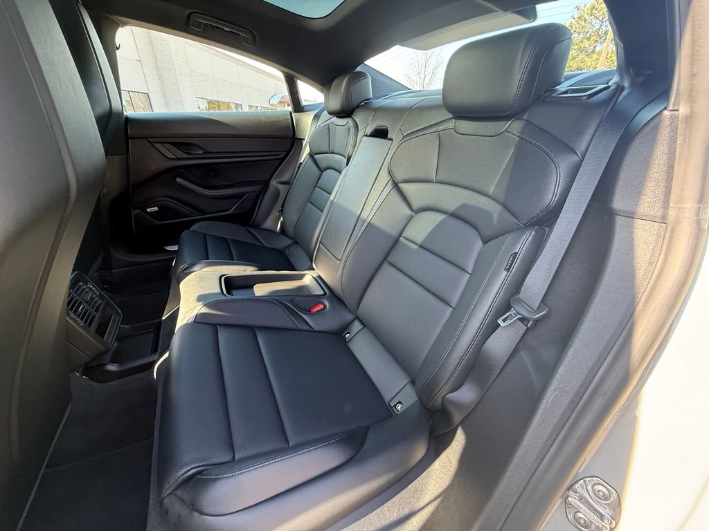 Used 2021 Porsche Taycan 4S image 31