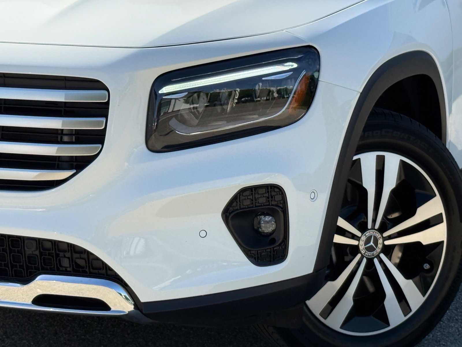 Used 2026 Mercedes-Benz GLB 250 image 3