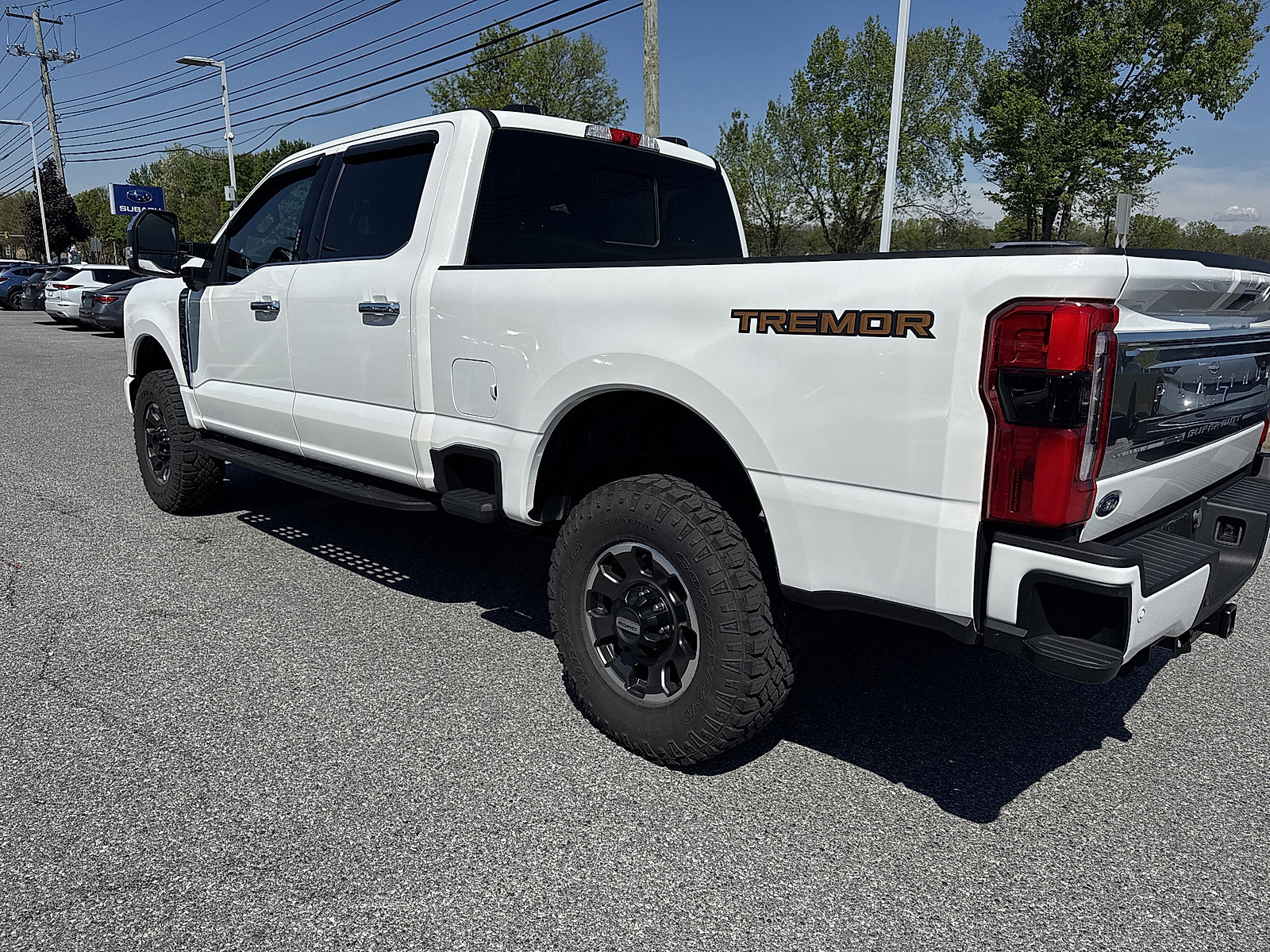 Used 2024 Ford F350 Platinum w/ Tremor Off-Road Package AWD/4WD image 8