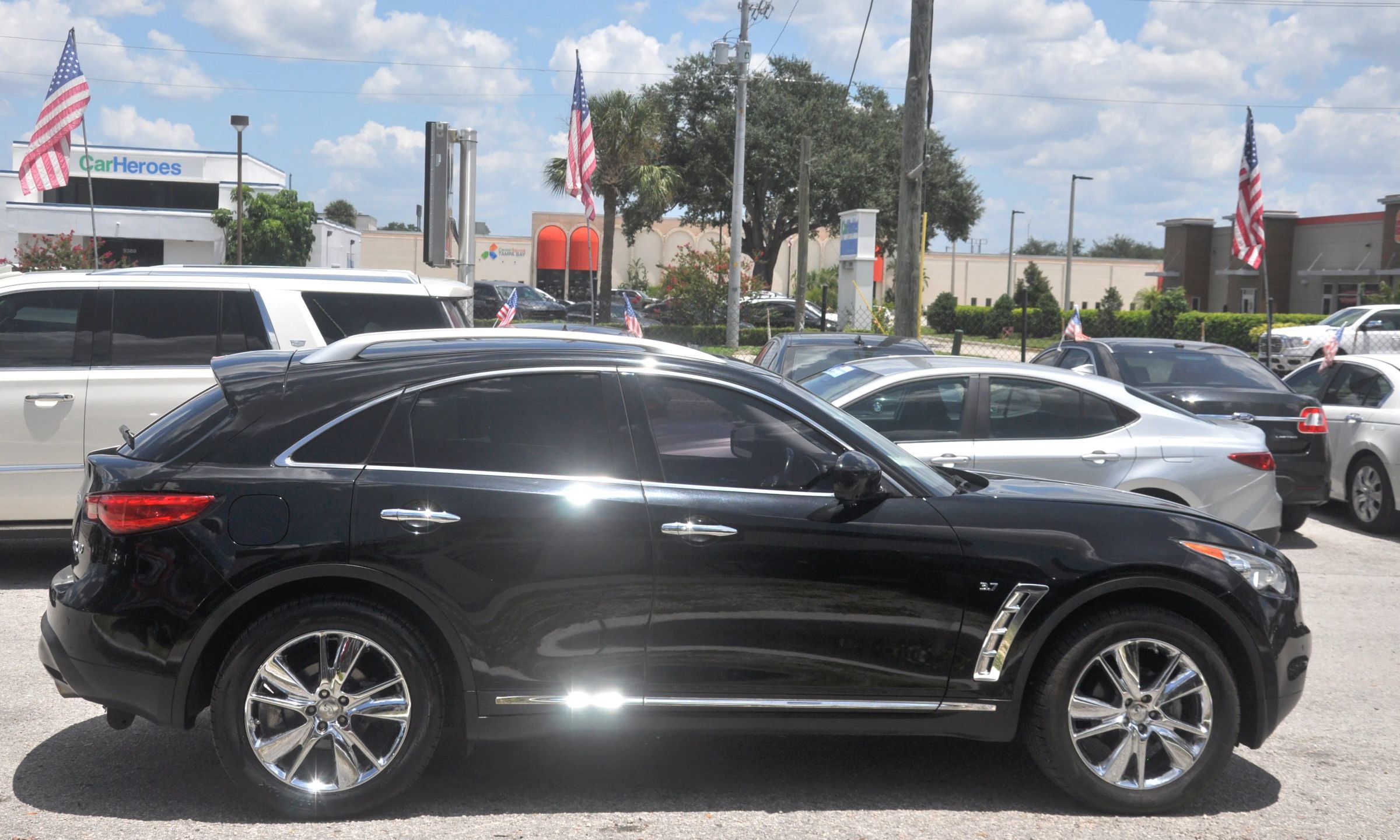 Used 2014 INFINITI QX70 AWD w/ Premium Package image 6