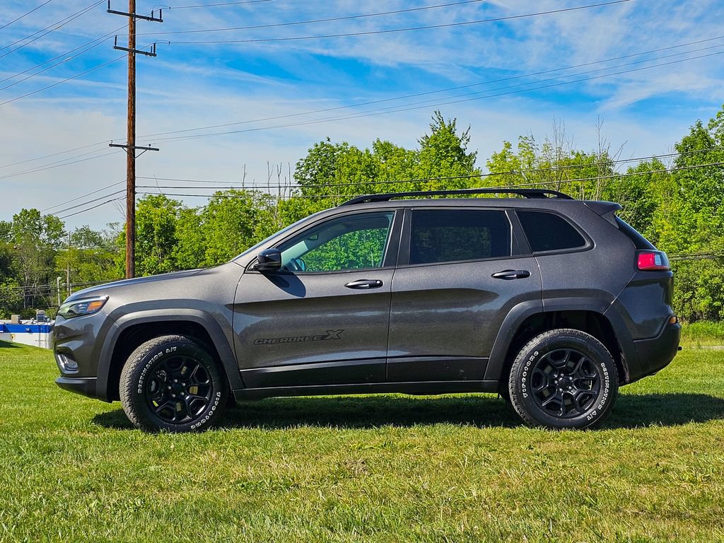 Certified 2022 Jeep Cherokee Latitude w/ Sun & Sound Group AWD/4WD image 6