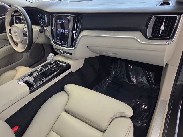 Used 2022 Volvo S60 T8 Inscription AWD/4WD image 21