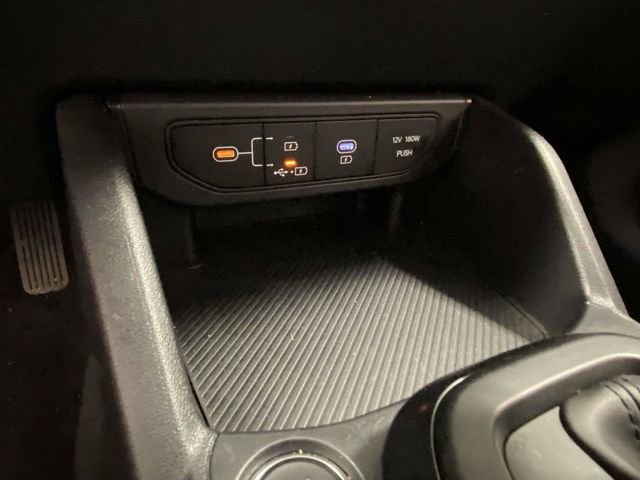 Used 2025 Kia K4 LXS image 18