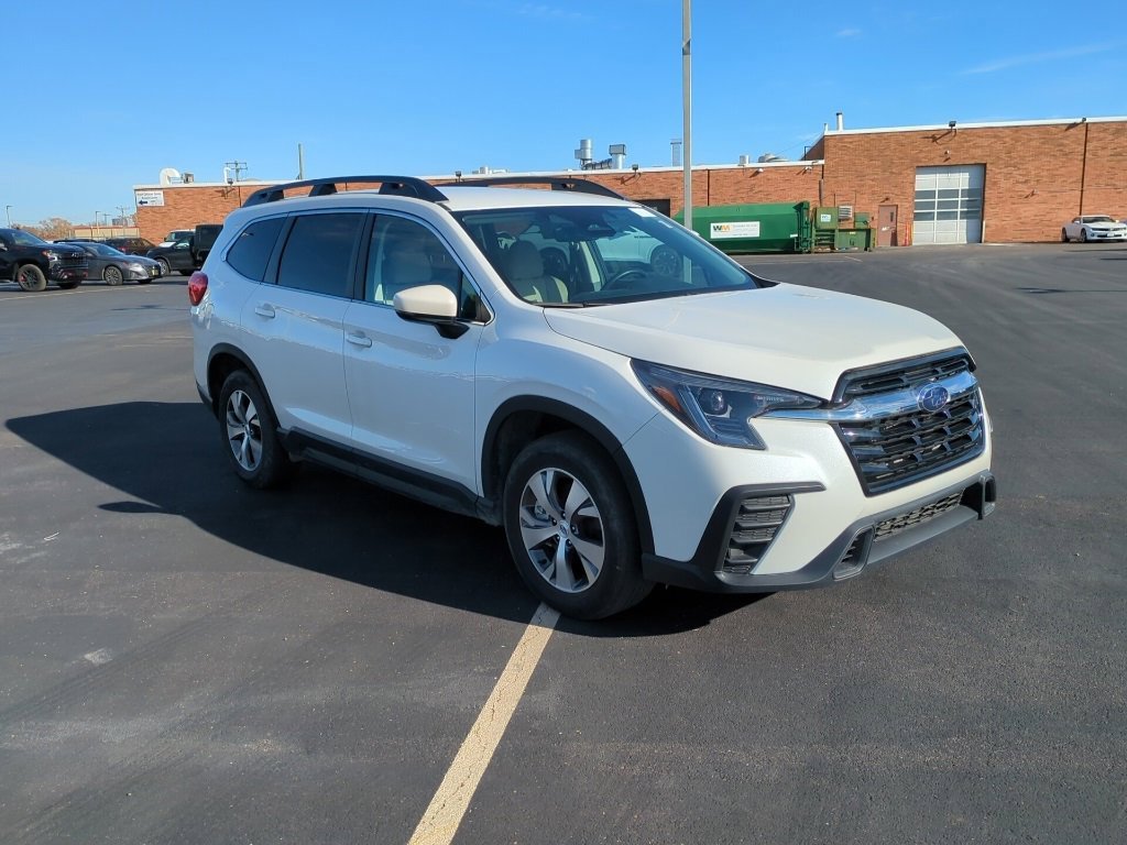 Used 2024 Subaru Ascent Premium w/ Convenience Package image 11