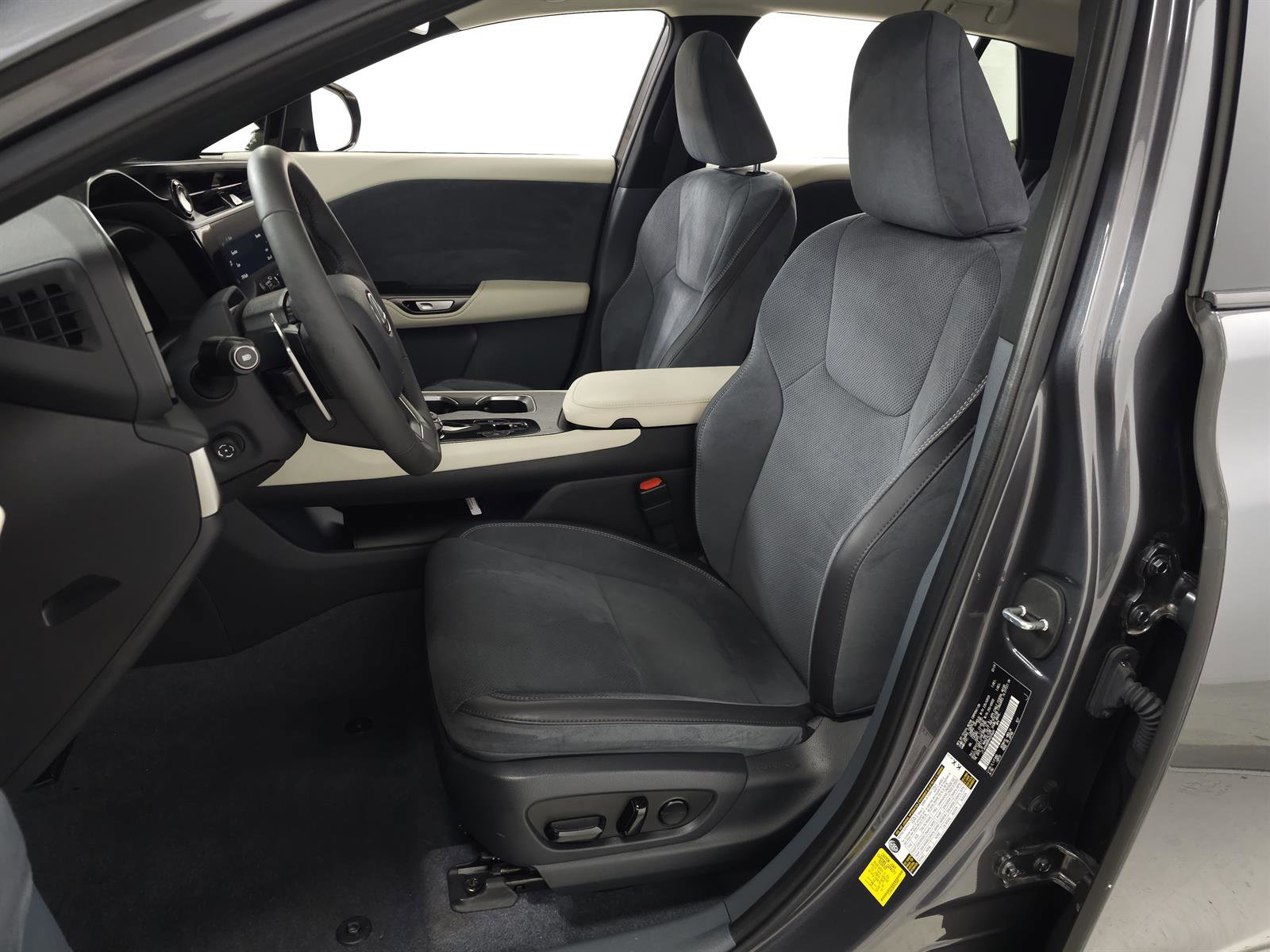 Used 2024 Lexus RZ 450e Premium w/ Accessory Package (Z1) image 15