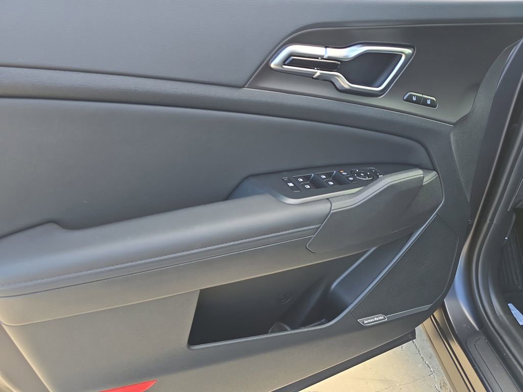 New 2026 Kia Sportage SX FWD image 18