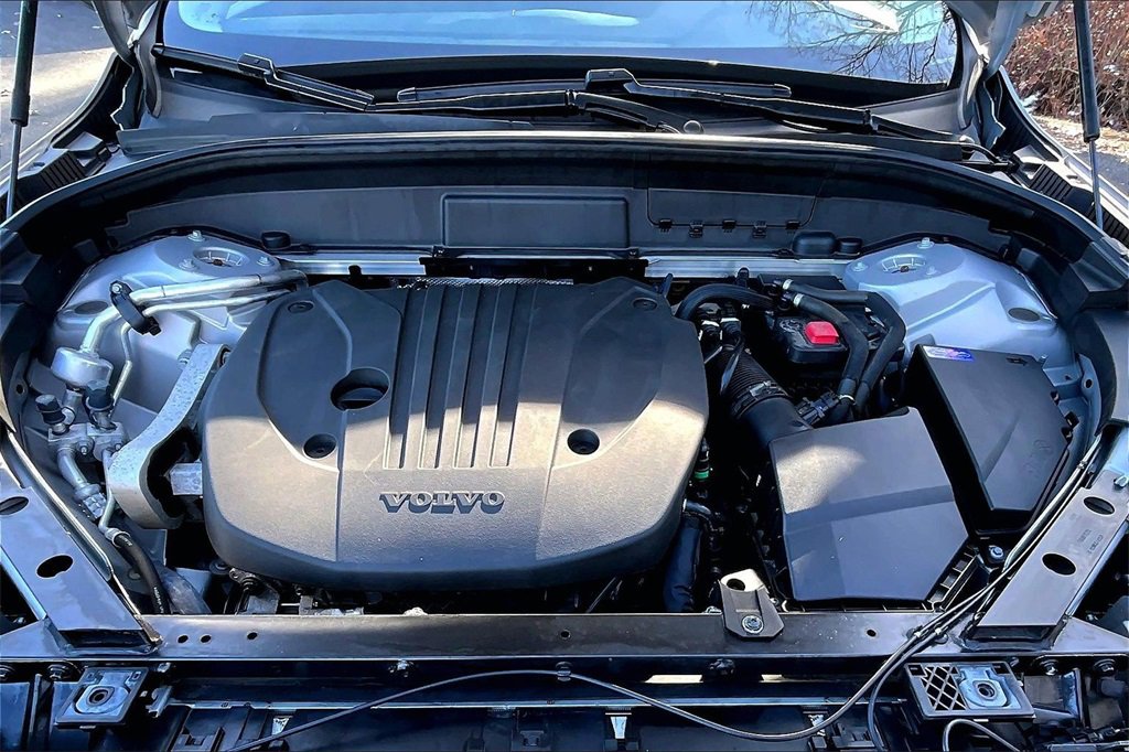 Certified 2023 Volvo XC60 B5 Plus w/ Climate Package image 29