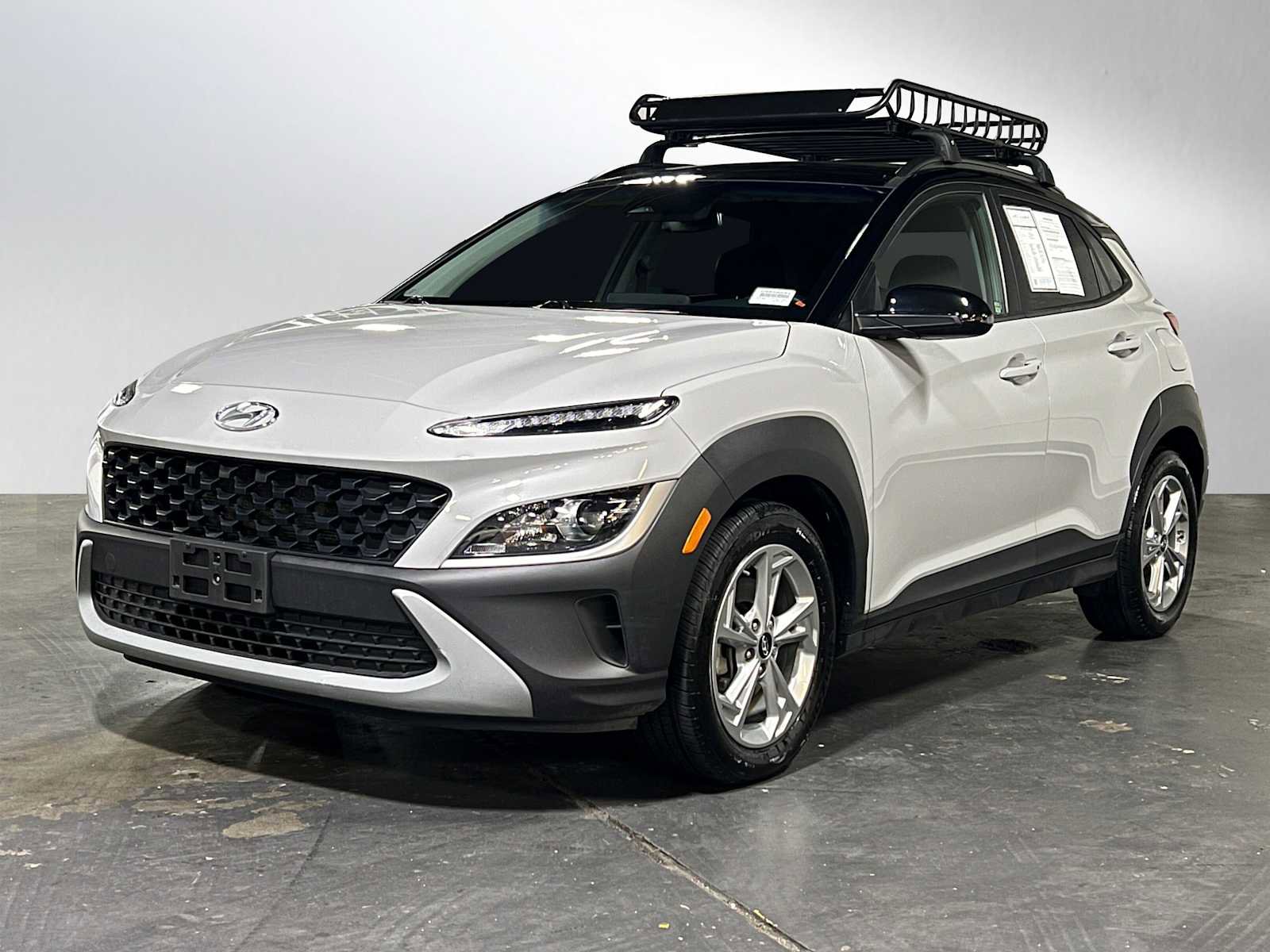 Used 2023 Hyundai Kona SEL w/ Cargo Package image 7