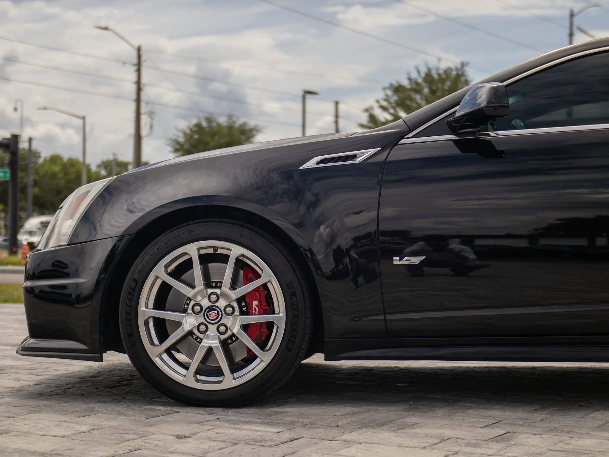 Used 2013 Cadillac CTS V w/ Wood Trim Package RWD image 10