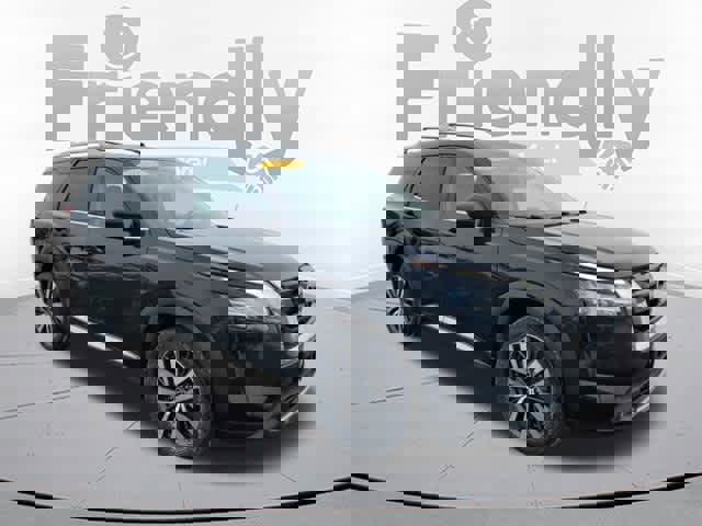 Used 2022 Nissan Pathfinder Platinum w/ Cargo Package image 7