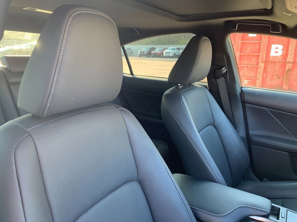 Used 2025 Lexus IS 350 F Sport w/ Navigation Package image 19
