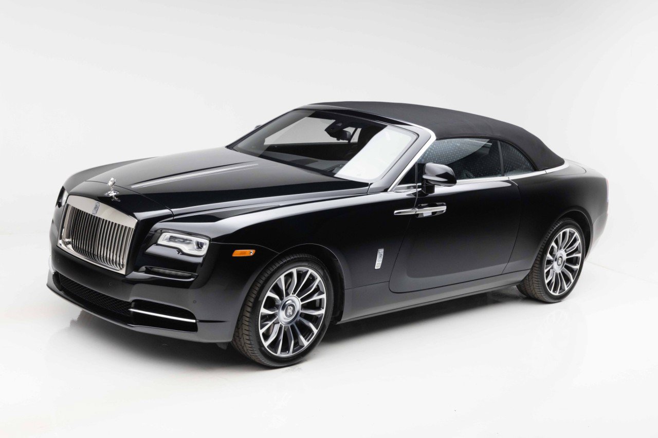 Used 2019 Rolls-Royce Dawn RWD image 17