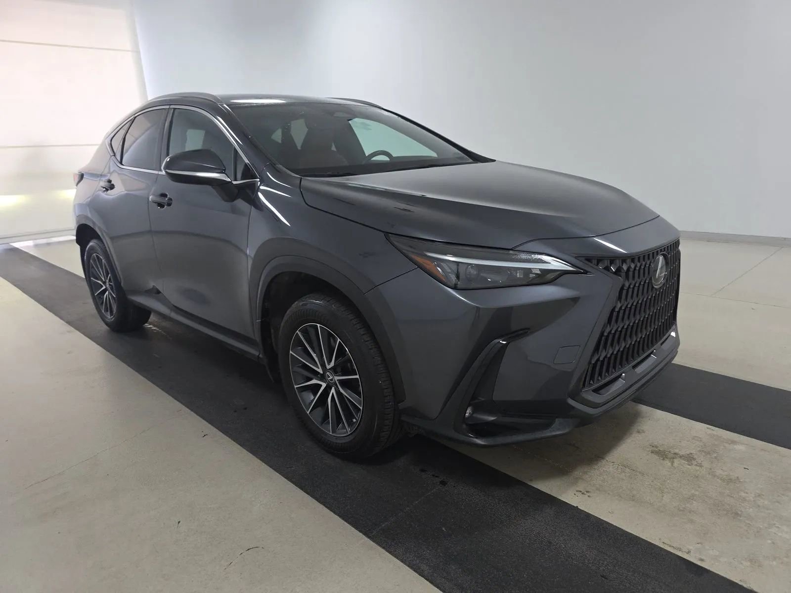 Used 2023 Lexus NX 250 FWD w/ Towing Package (2000 Lbs) image 3