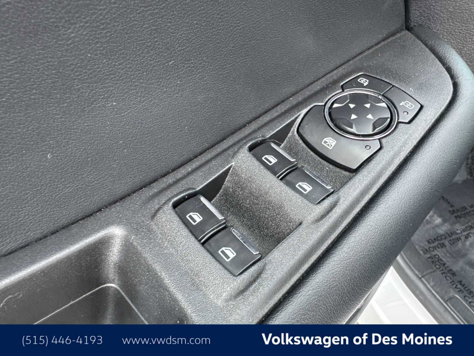 Used 2020 Ford Edge SE image 23