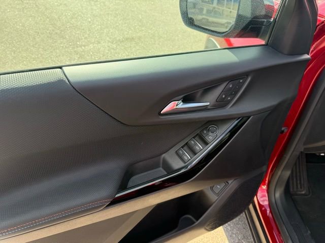 Used 2025 Chevrolet Equinox RS w/ Safety and Technology Package image 16