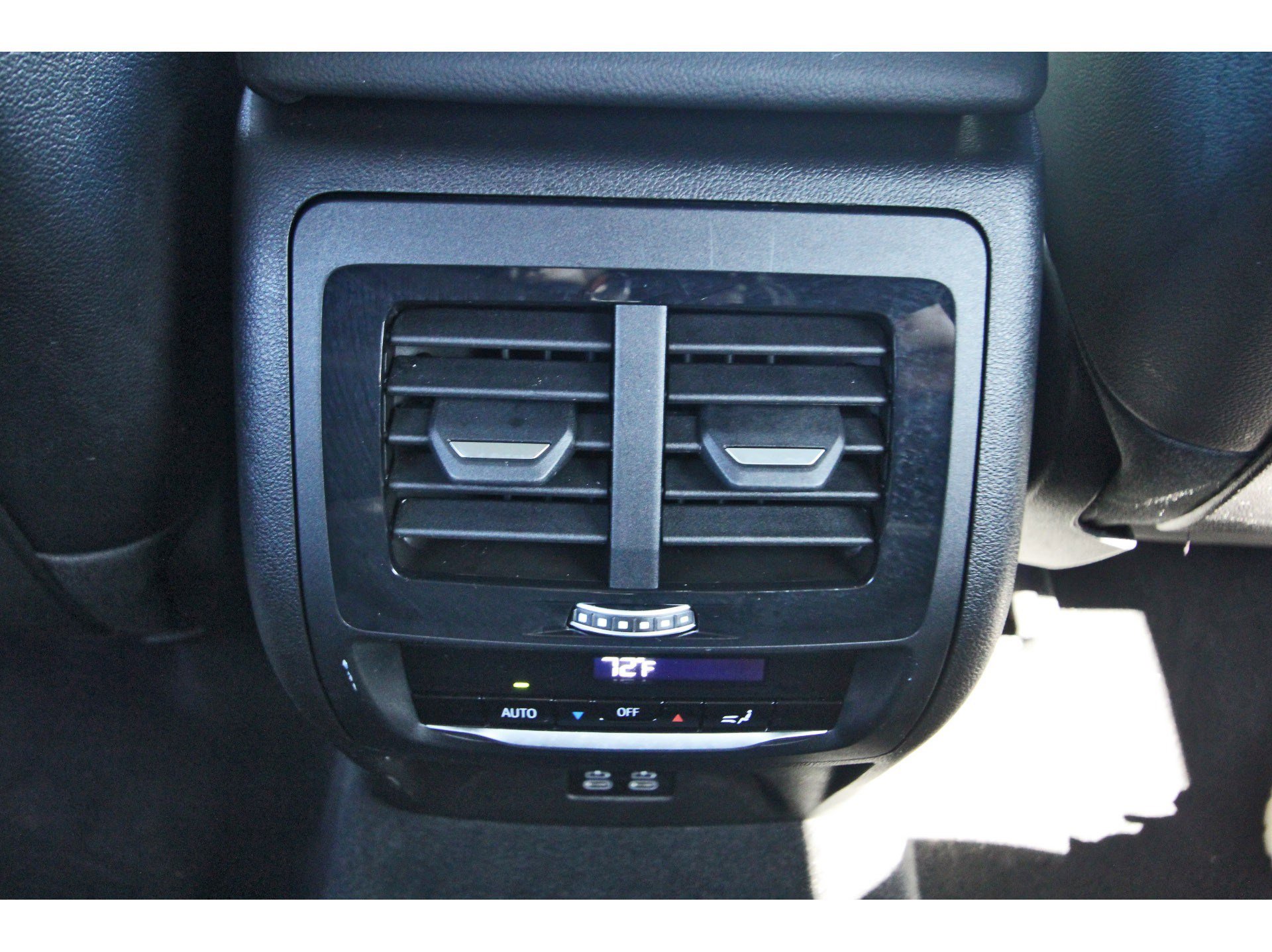 Used 2024 BMW X3 sDrive30i w/ Premium Package RWD image 14