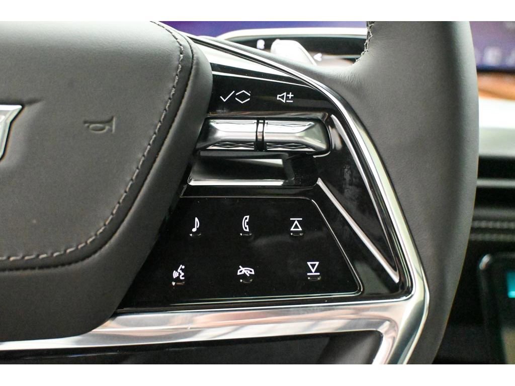 New 2026 Cadillac Escalade Platinum Sport w/ LPO, ONYX Package image 29