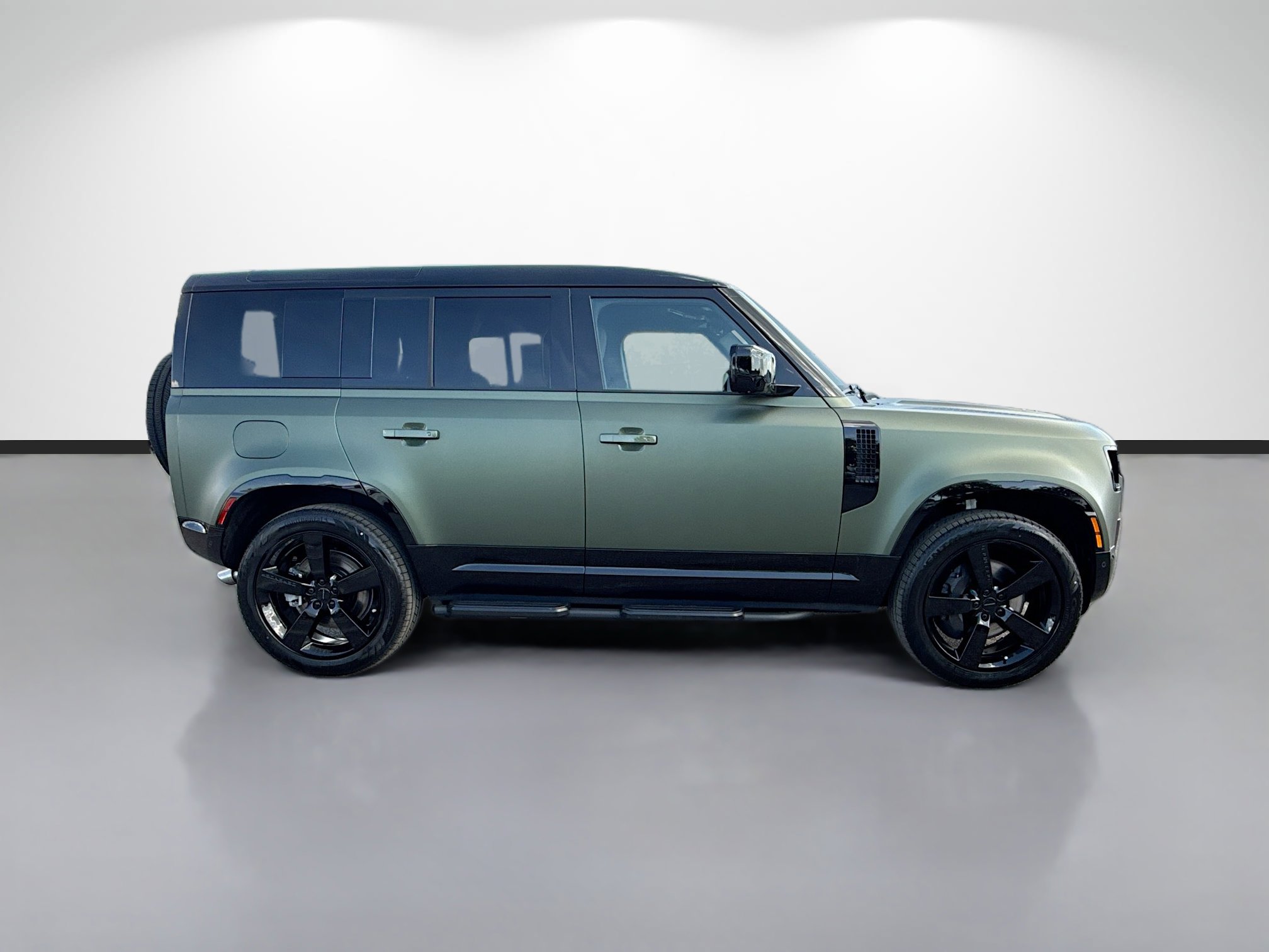 New 2026 Land Rover Defender 110 X-Dynamic SE AWD/4WD image 6