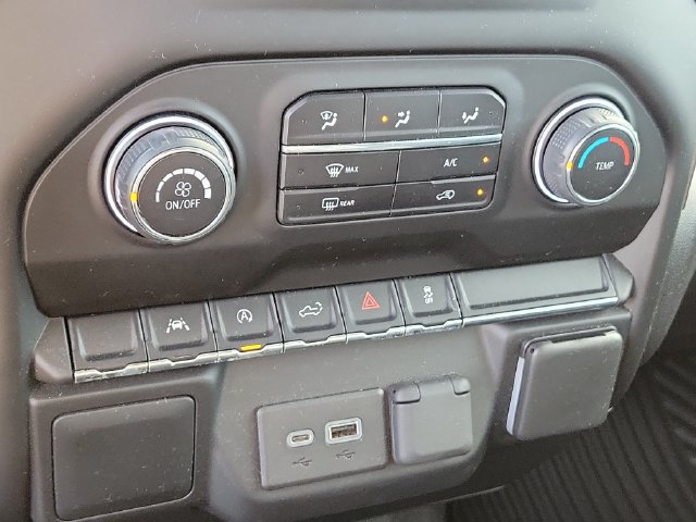 Certified 2022 Chevrolet Silverado 1500 Custom AWD/4WD image 32