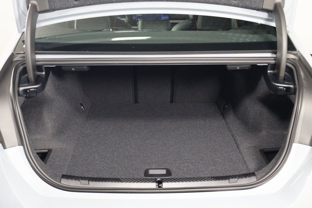 New 2026 BMW i5 eDrive40 w/ M Sport Package image 8