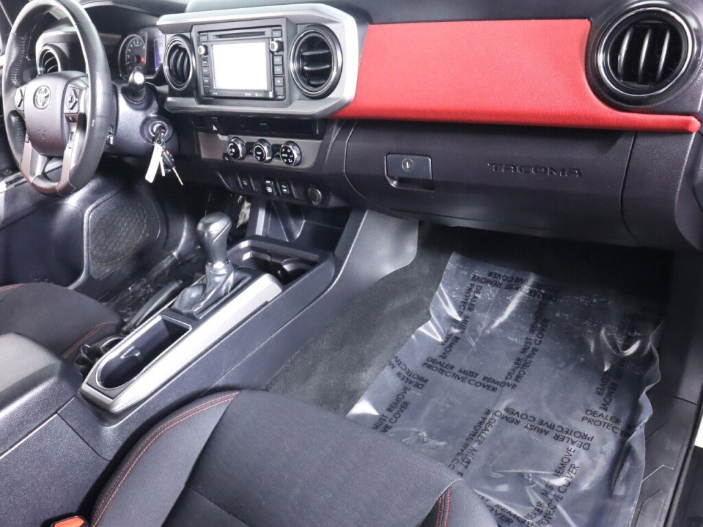 Used 2018 Toyota Tacoma SR5 image 39