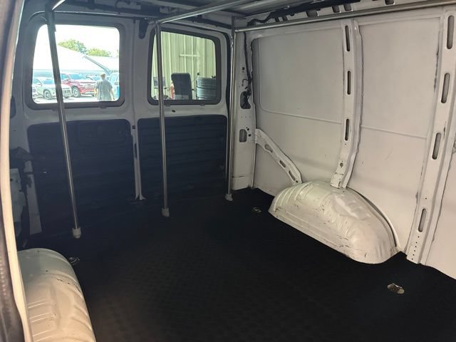 Used 2021 Chevrolet Express 2500 w/ Driver Convenience Package RWD image 13