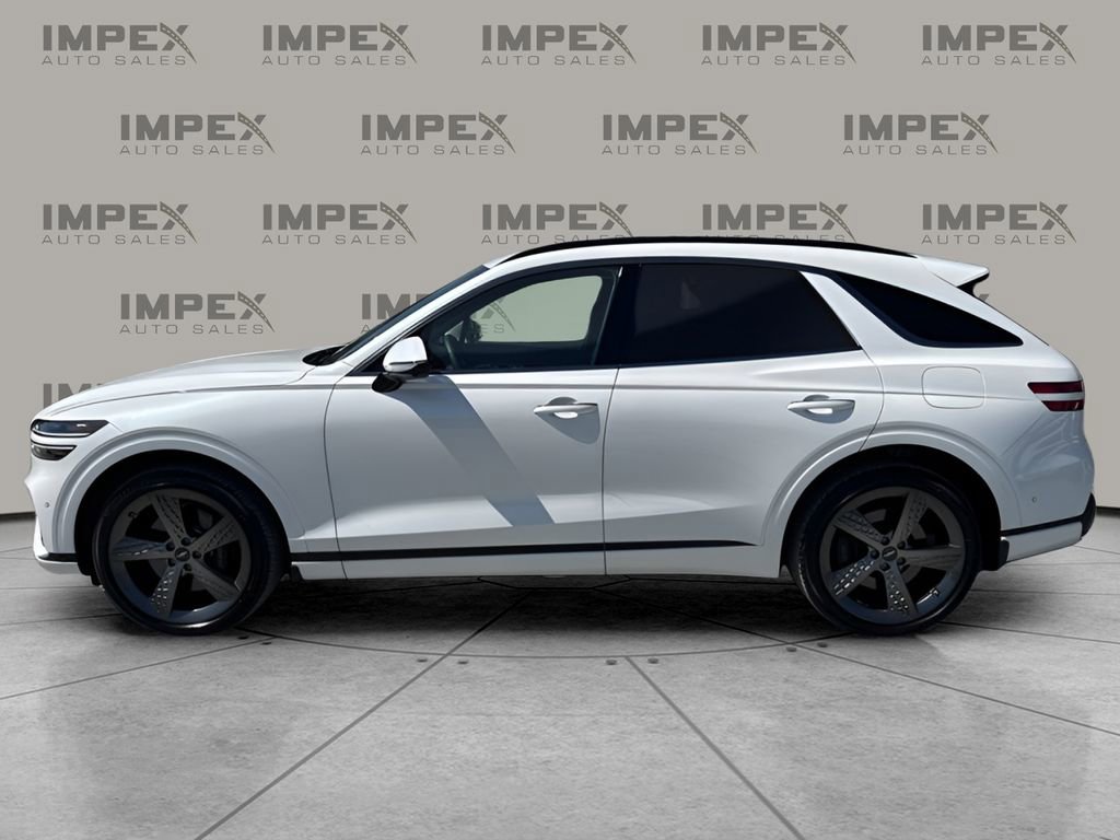 Used 2025 Genesis GV70 3.5T Sport w/ Sport Advanced Package AWD/4WD image 2