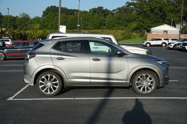 Used 2024 Buick Encore GX Avenir FWD image 11