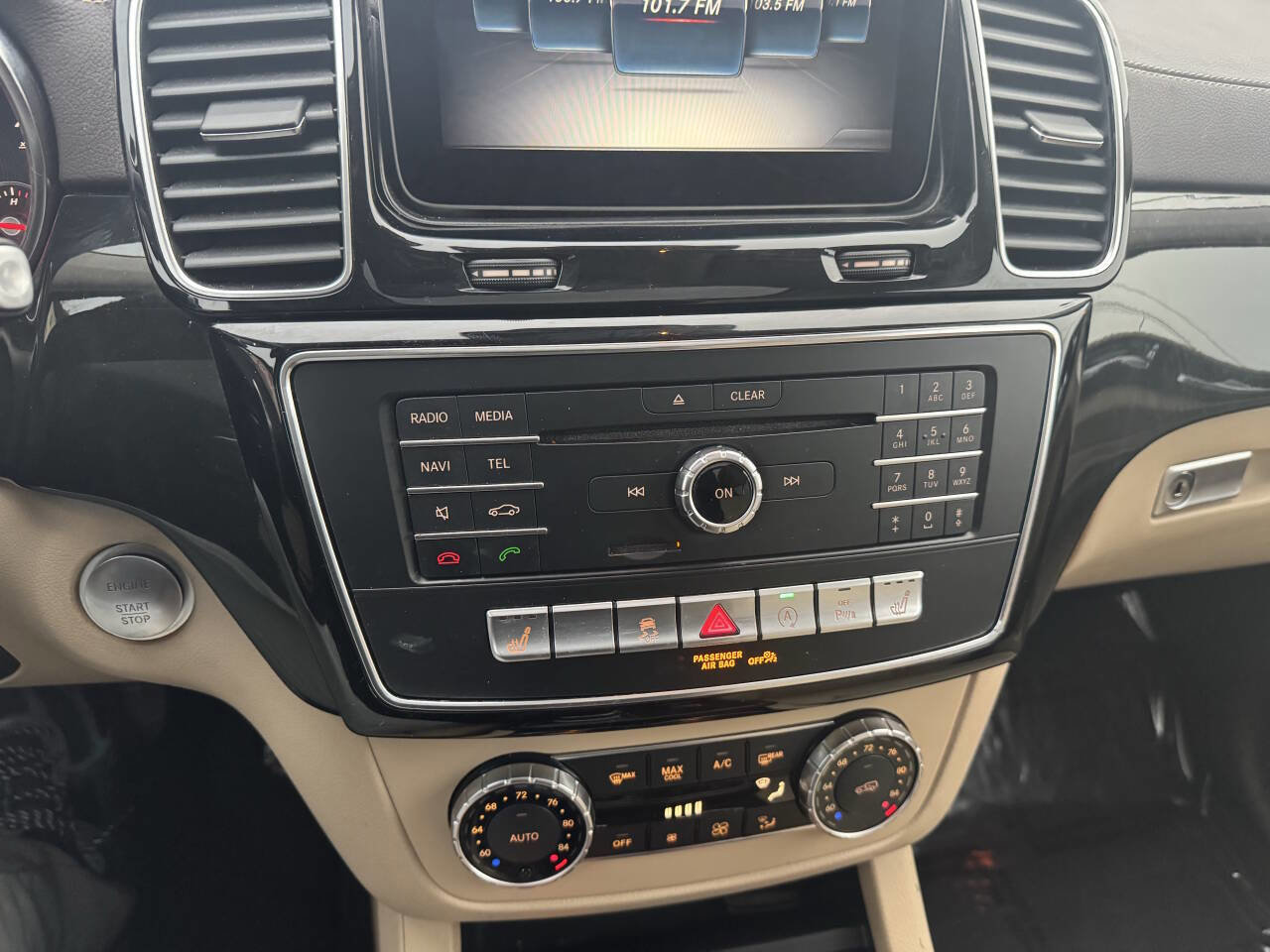 Used 2017 Mercedes-Benz GLS 450 4MATIC image 40