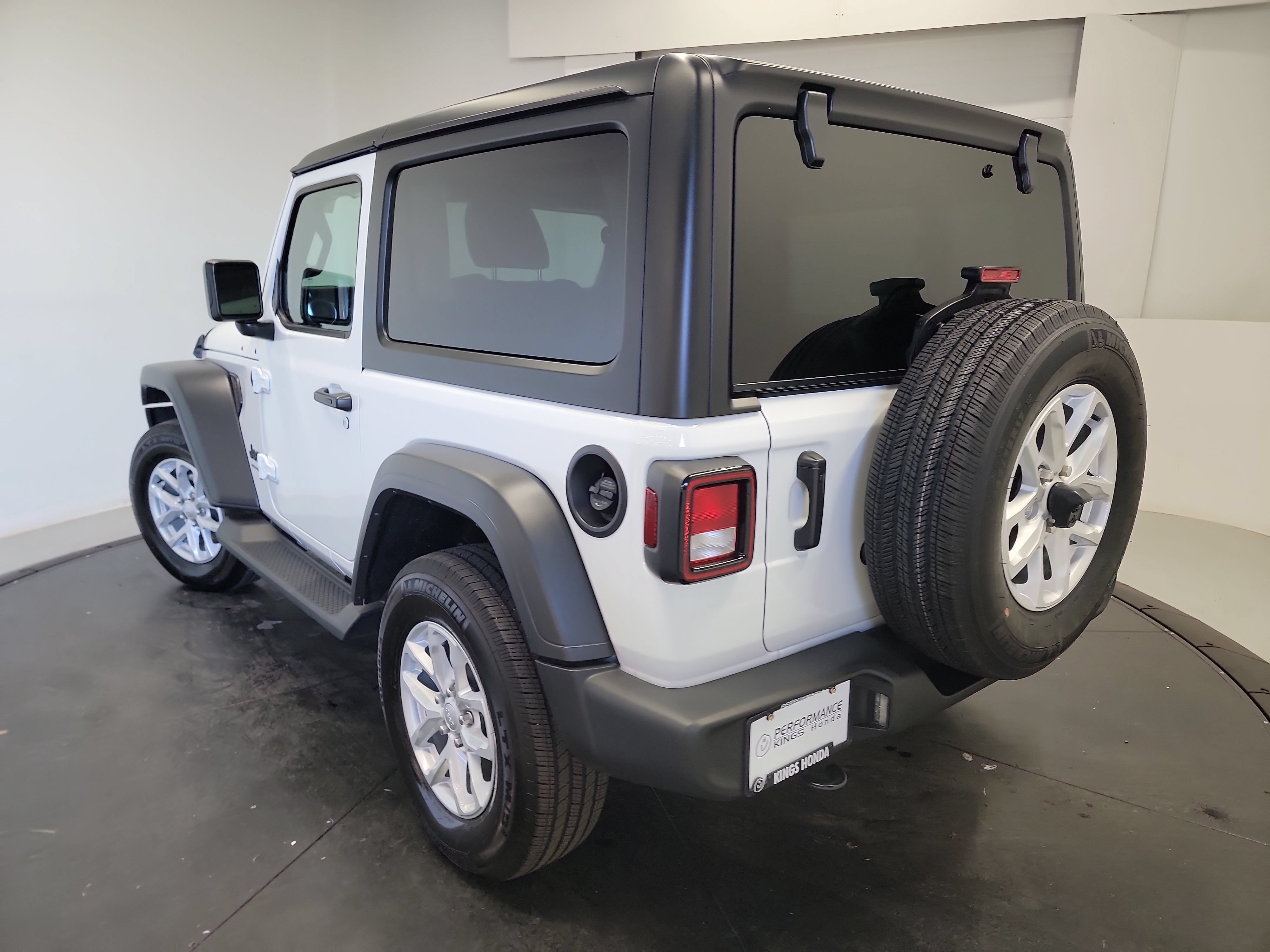 Used 2023 Jeep Wrangler Sport AWD/4WD image 6
